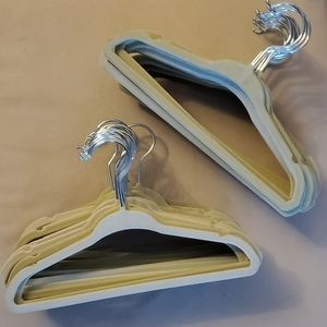 Baby velvet hangers, set of 35 hangers - 11 inch